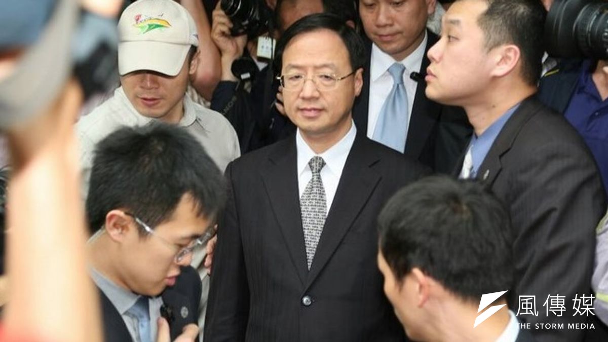 行政院長江宜樺24日在院會中針對核四發言,圖為江宜樺22日探視林義雄。(余志偉攝) 行政院長江宜樺24日在院會中針對核四發言,圖為江宜樺22日探視林義雄。(余志偉攝)