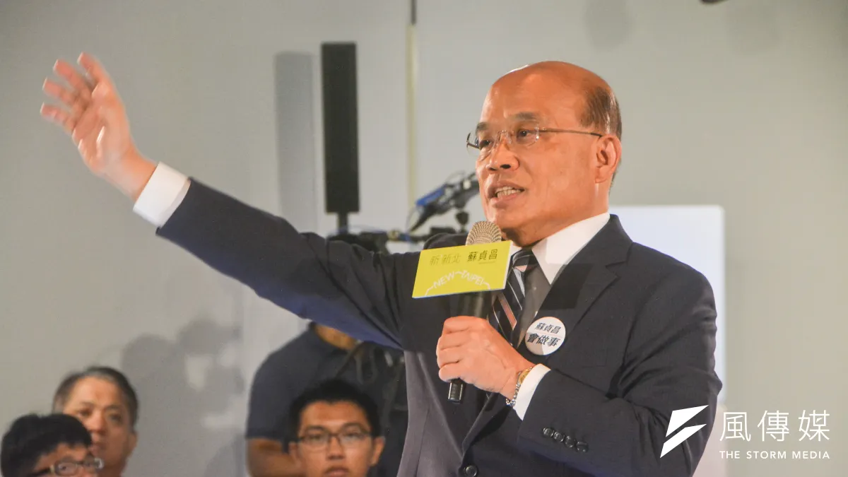 民進黨新北市長參選人蘇貞昌24日公布政策主軸,強調將以「都市再生」、「產業創生」、「智慧交通」、「扶老攜幼」等4大支柱,撐起1000萬人的大舞台,替新北市民帶來高水準生活、找回市民的光榮感。(曾定嘉攝)