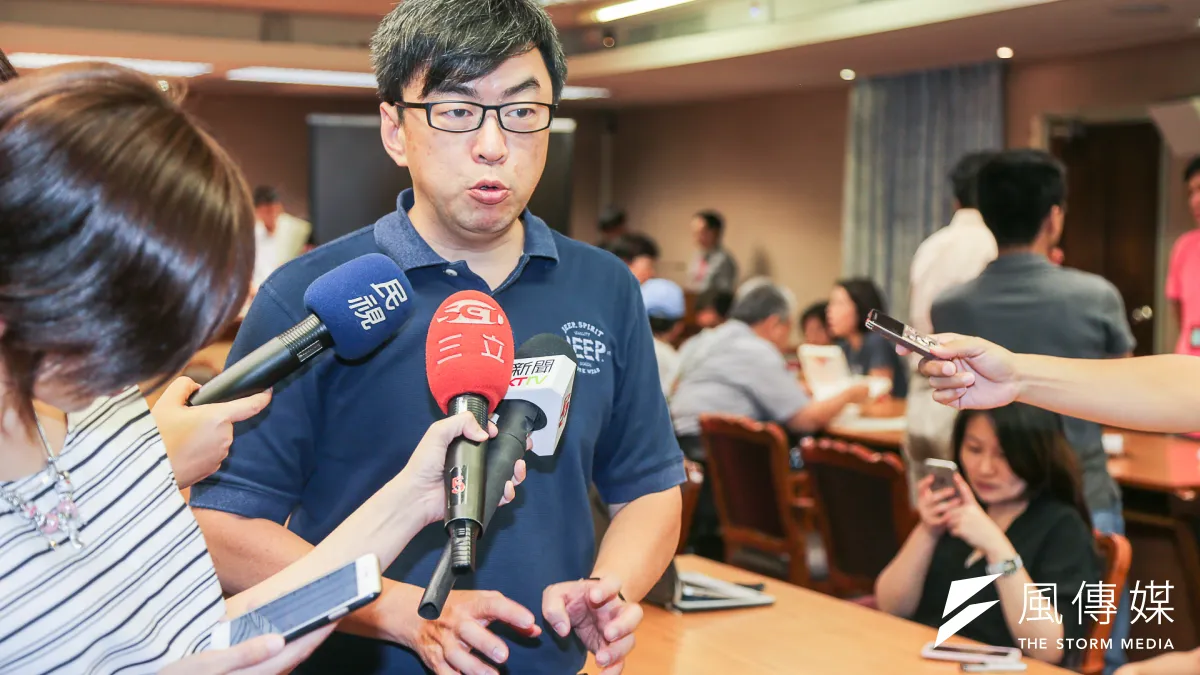 段宜康日前指控林滄敏詐領補助款,事後林出示公文表明自己無不法之嫌;段臉書於是湧入大量網友,其中有人留下「段狗」等情緒性字眼,讓段一狀告上法院。(資料照,陳明仁攝)