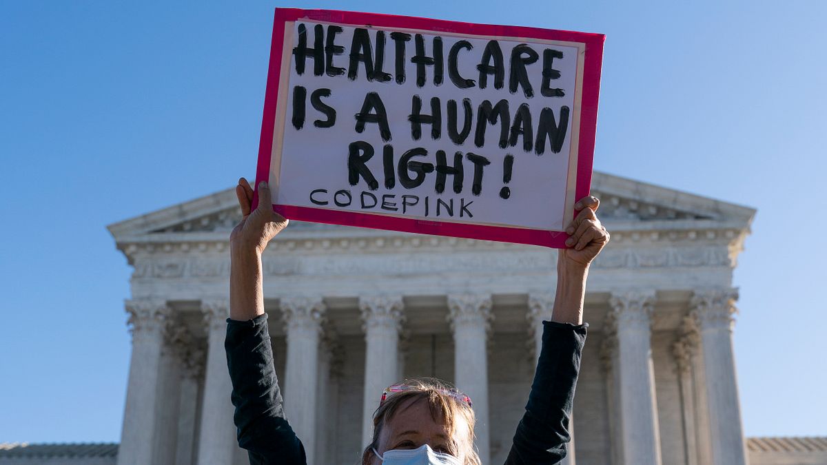 美國聯邦最高法院審議歐巴馬健保存廢(AP) 美國聯邦最高法院審議歐巴馬健保存廢(AP)