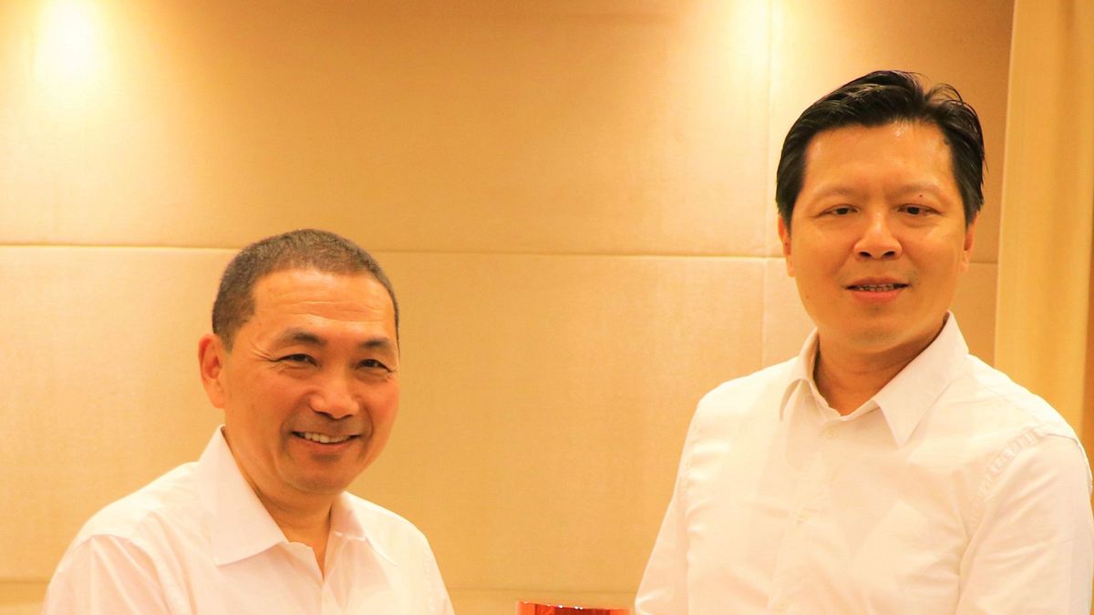 新北小內閣下午公布,現任市府副秘書長朱惕之(右)升任副市長。(圖/新北市工務局提供) 新北小內閣下午公布,現任市府副秘書長朱惕之(右)升任副市長。(圖/新北市工務局提供)