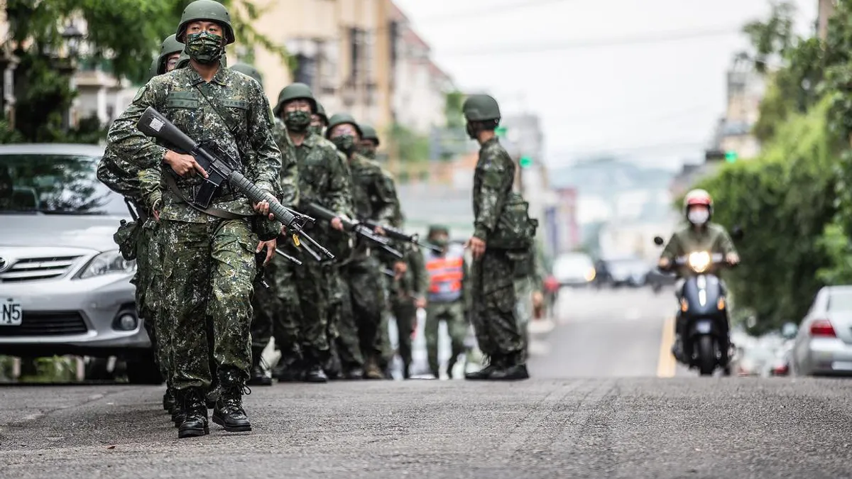義務役畢竟存在「不願意」性質,衍生出的管教問題和心態落差,對部隊士氣與戰力都有影響,這也是台灣以募兵制為主走到今天必須面對的結果。(取自軍聞社) 義務役畢竟存在「不願意」性質,衍生出的管教問題和心態落差,對部隊士氣與戰力都有影響,這也是台灣以募兵制為主走到今天必須面對的結果。(取自軍聞社)