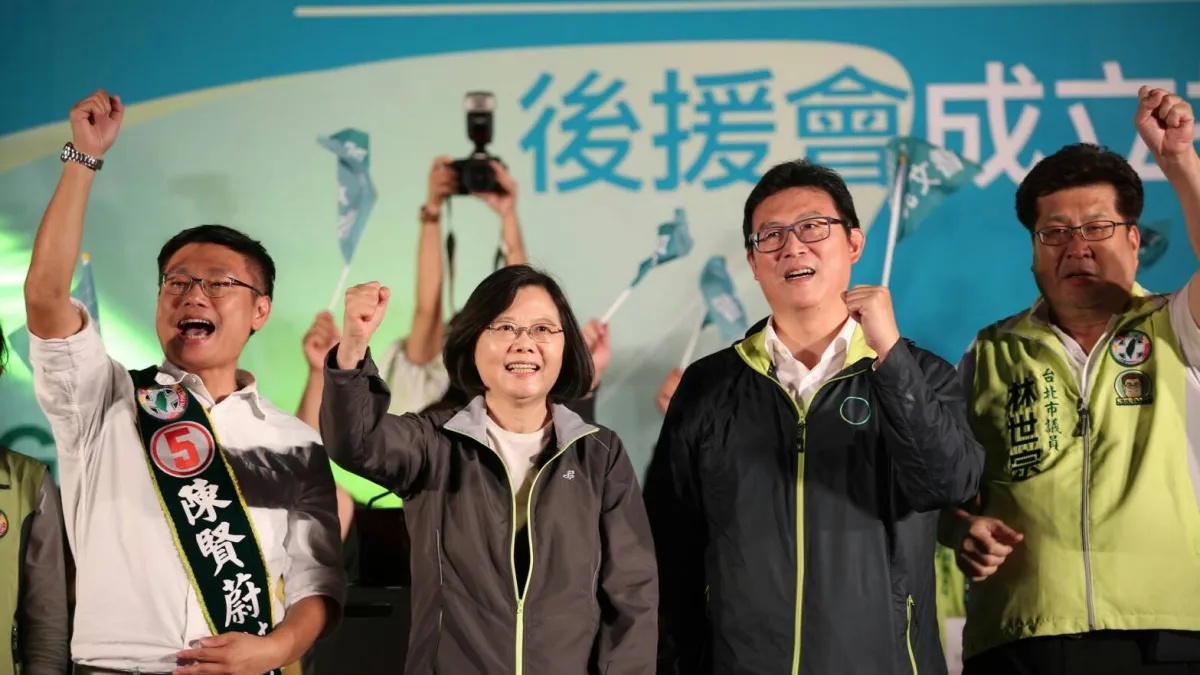 民進黨主席蔡英文20日晚間到北投出席黨籍台北市長參選人姚文智的士林、北投區後援會成立晚會。(姚文智總部供)