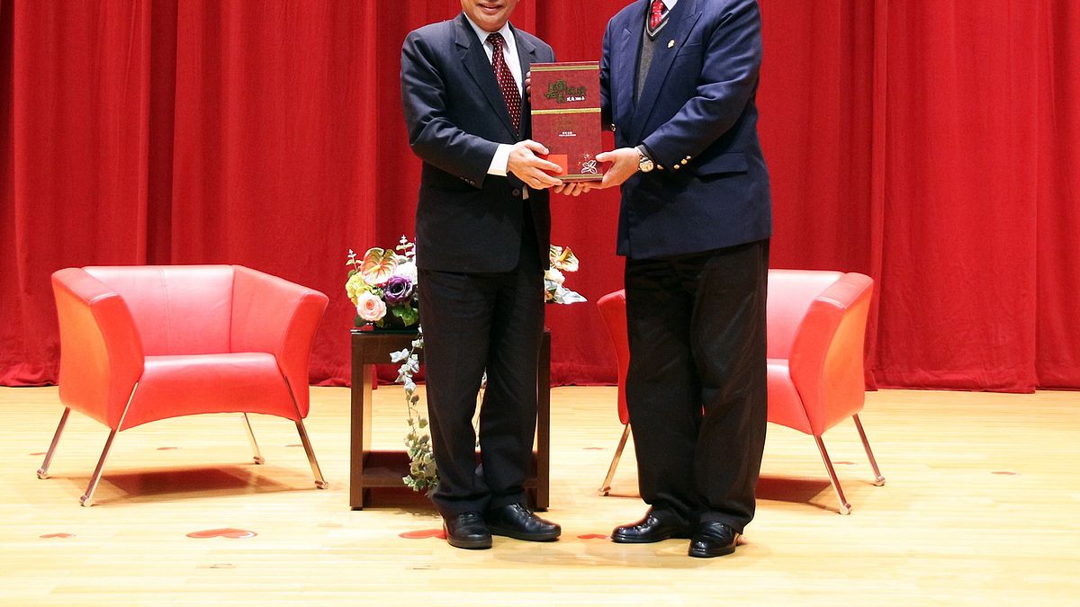 城市行銷策略專題演講 侯平福大使分享國外打拼經驗 城市行銷策略專題演講 侯平福大使分享國外打拼經驗