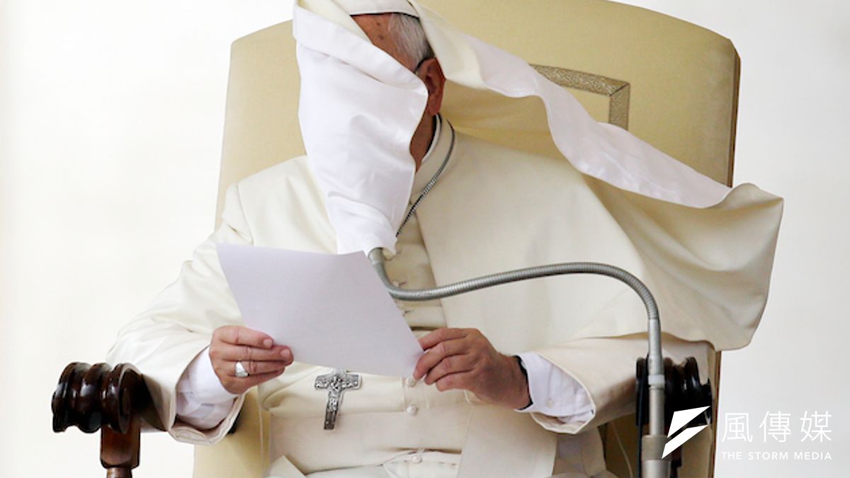 方濟各擁抱同性戀等無法符合教義規範的信徒,部分樞機主教仍有遲疑。(美聯社) 方濟各擁抱同性戀等無法符合教義規範的信徒,部分樞機主教仍有遲疑。(美聯社)