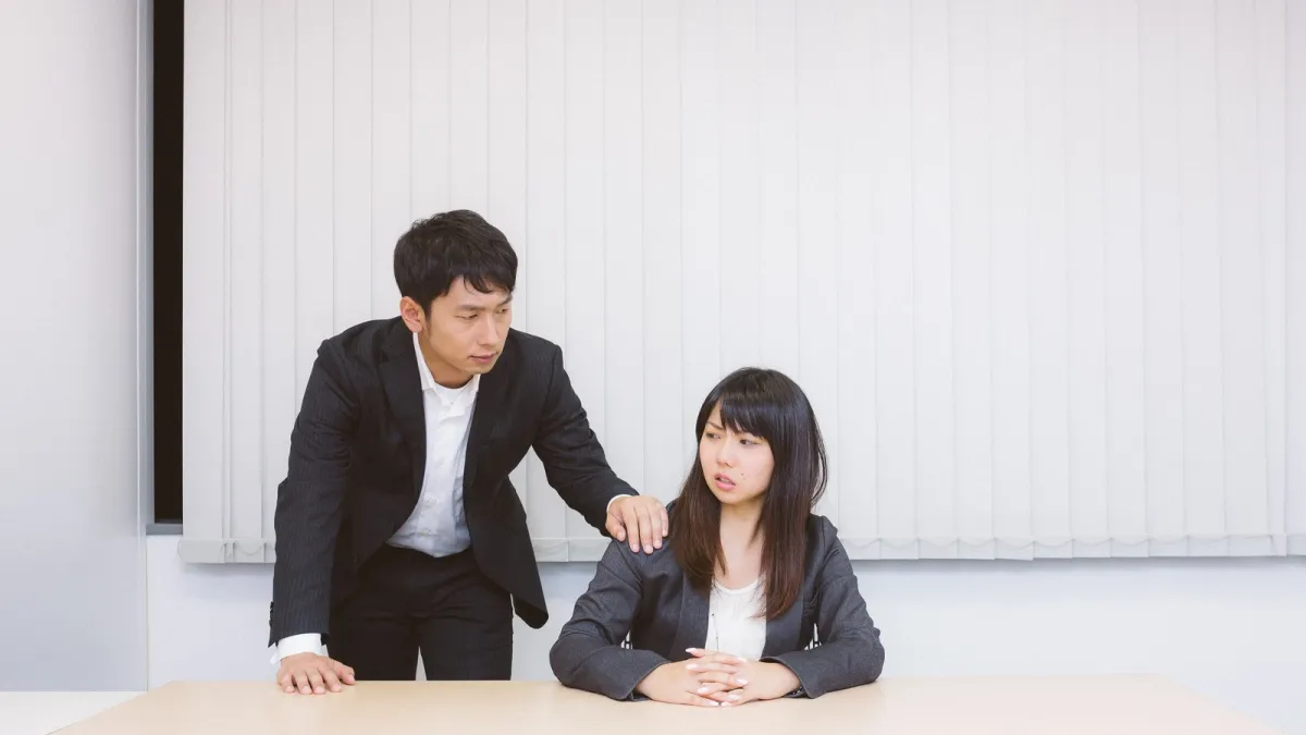工作最怕遇到雷同事,最令人討厭的同事行為排行榜出爐。(示意圖/取自pakutaso)