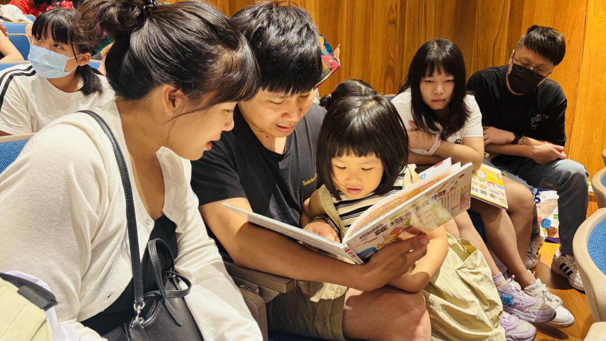 她把半生眼淚寫進成語 陳育慧等到百名孩子讀懂愛