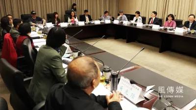 法庭是否開放直播,是這次司法改革國是會議頗受矚目的議題。圖為分組會議。(資料照/蘇仲泓攝)