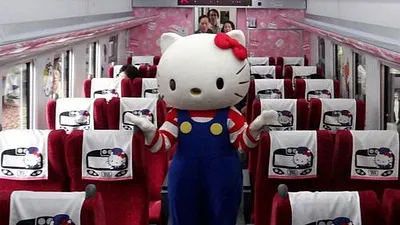台鐵太魯閣Hello Kitty彩繪列車。(取自台灣商會聯合資訊網)