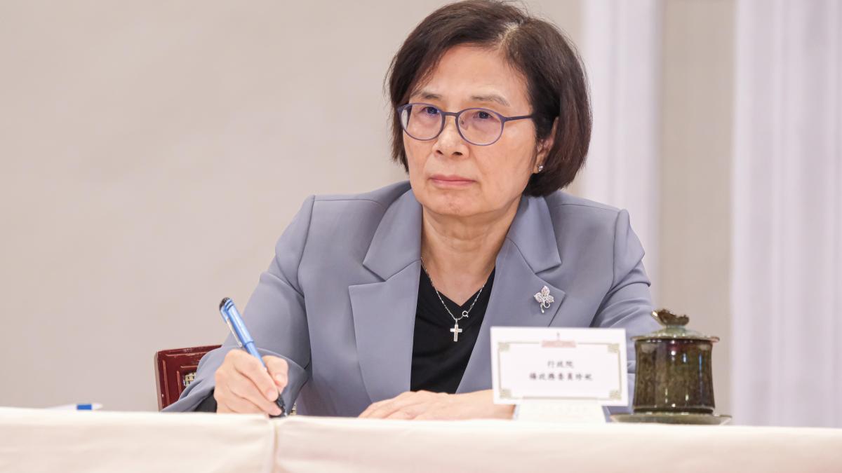 卓榮泰本讓她自己搞定?楊珍妮停職前下屬幫喊冤 周玉蔻批:嘴臉令人不寒而慄