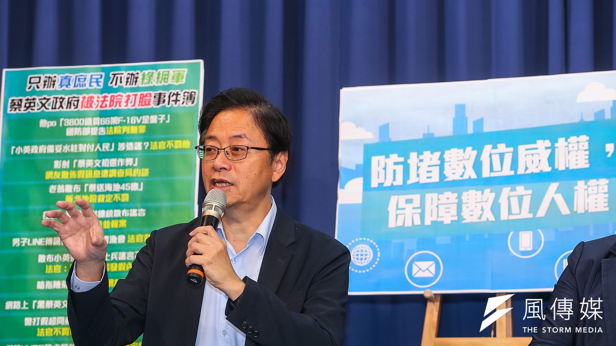 國民黨副總統候選人張善政(見圖)14日在臉書貼出數據圖,指責總統蔡英文生育政策施政不當,出生率連年下滑。對此,有臉書粉絲專頁提出3點不對之處。(資料照,顏麟宇攝) 國民黨副總統候選人張善政(見圖)14日在臉書貼出數據圖,指責總統蔡英文生育政策施政不當,出生率連年下滑。對此,有臉書粉絲專頁提出3點不對之處。(資料照,顏麟宇攝)