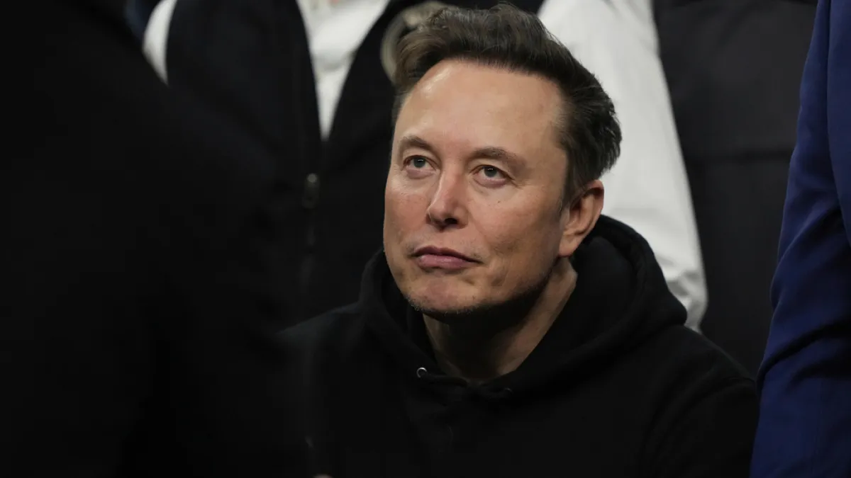 馬斯克藉由SpaceX的IPO案,躍升為人類歷史上首位資產突破兆美元的富豪。(美聯社)