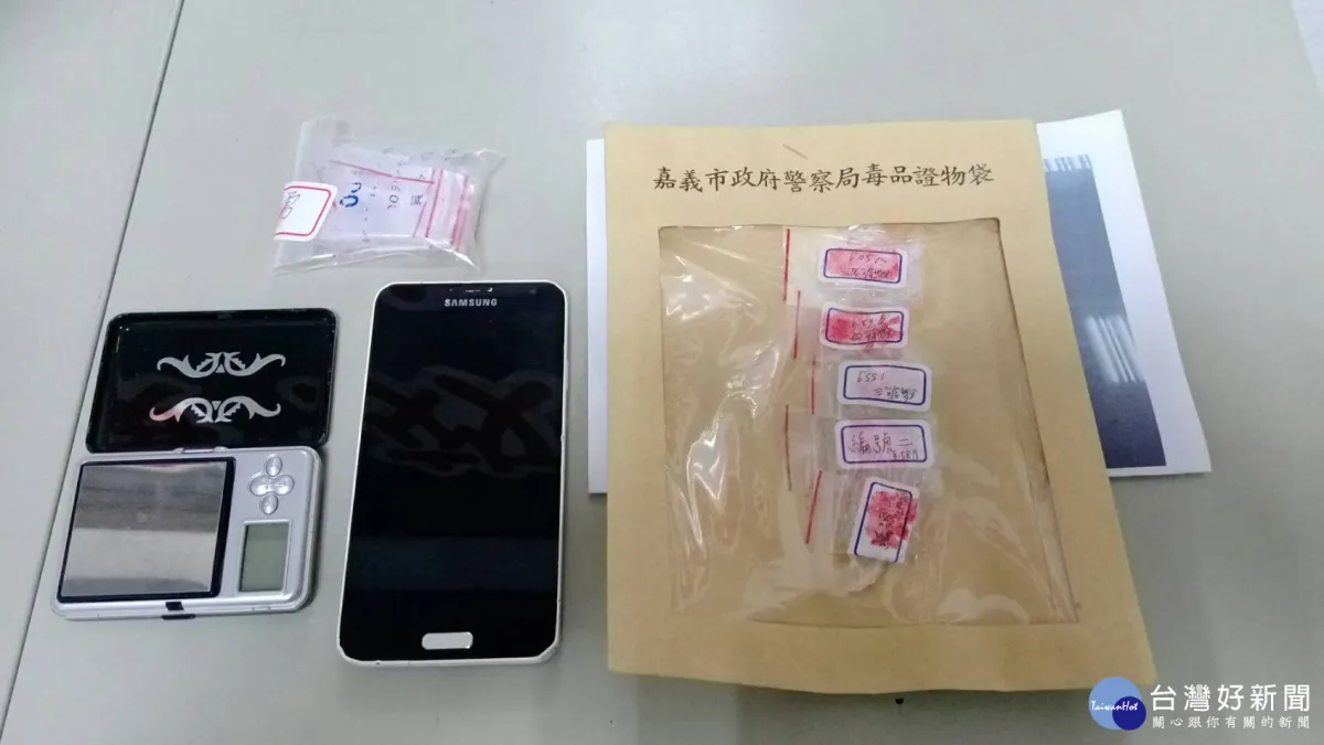男子以超商為販毒據點 遭警當場查獲送辦