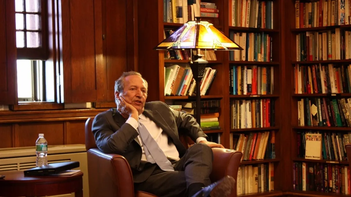 哈佛前校長桑默斯捲入魔艾普斯坦(Jeffrey Epstein)檔案風波當中。(資料照,耶魯大學官網) 哈佛前校長桑默斯捲入魔艾普斯坦(Jeffrey Epstein)檔案風波當中。(資料照,耶魯大學官網)