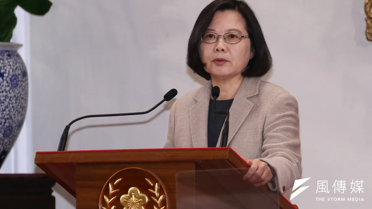 總統蔡英文於總統府進行2019新年談話針對兩岸關係提出的「四個必須」,作者認為「了無新意」。(資料照,蔡親傑攝)