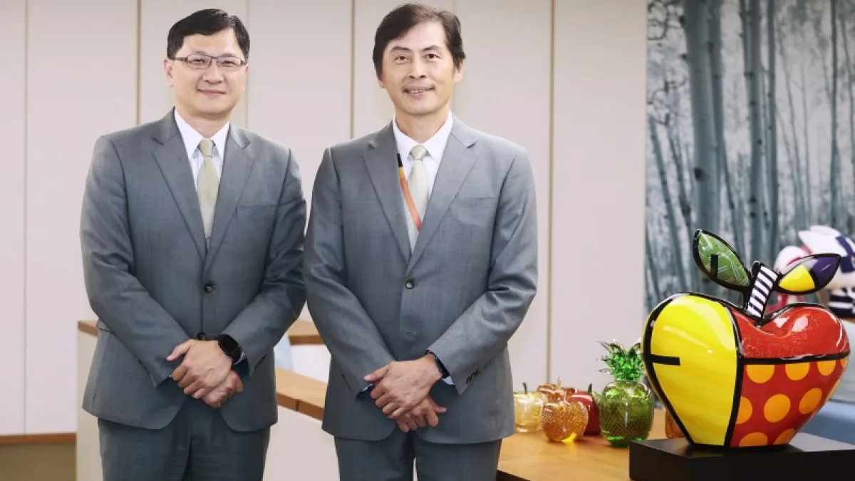 玉山金控科技長張智星(圖右)說,打詐是數據(data)和AI算力的決戰。個金總處風管處長李耀宇(圖左)說,帳戶的異常進出,就是警示帳戶的前身。(攝影:柯承惠)