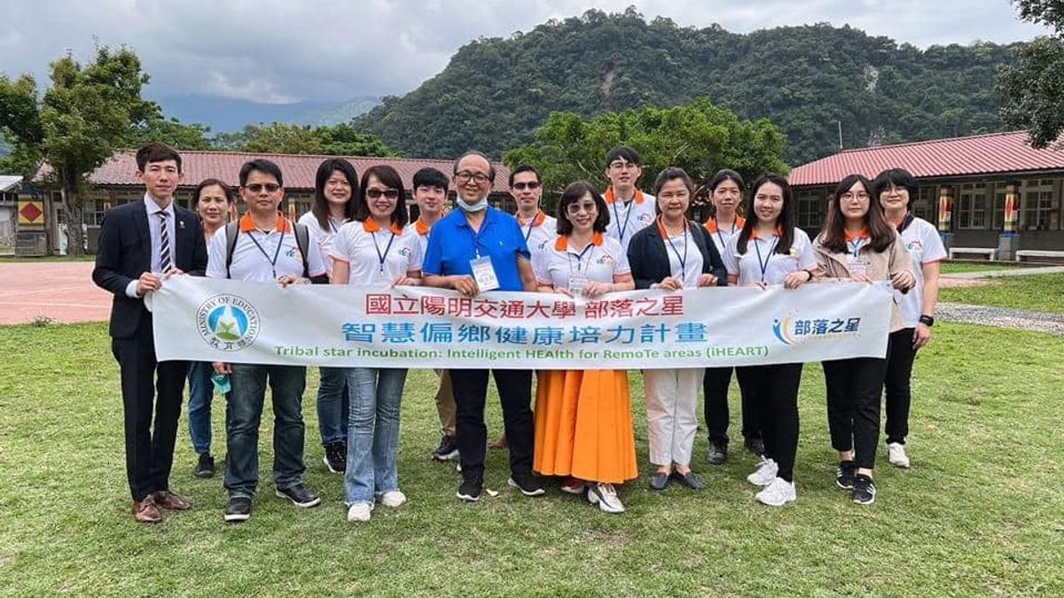 由陽明交通大學特聘教授劉影梅所推動的「部落之星」,深入原鄉部落協助推動偏鄉醫學教育、深耕部落文化。(圖片翻攝部落之星臉書) 由陽明交通大學特聘教授劉影梅所推動的「部落之星」,深入原鄉部落協助推動偏鄉醫學教育、深耕部落文化。(圖片翻攝部落之星臉書)