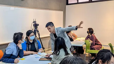 花蓮青年發展中心舉辦「新創大學堂」系列課程,協助創業民眾如何透過簡報有效傳達資訊與說服對象。(圖/花蓮縣政府提供)