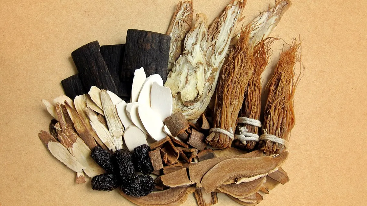 女性朋友除了生理期進行冬令進補前,應適度了解自身體質,再決定食用與否。(圖/vivi14216@pixabay) 女性朋友除了生理期進行冬令進補前,應適度了解自身體質,再決定食用與否。(圖/vivi14216@pixabay)