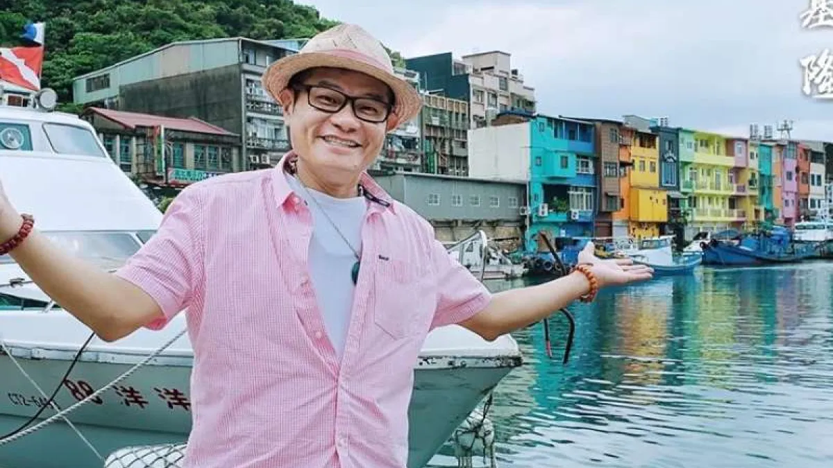 嘉義縣舉辦「嘉我好漾青年名人論壇」,邀請藝人許效舜與青年分享他的人生經歷和演藝心得。(圖/許效舜筍絲團臉書)