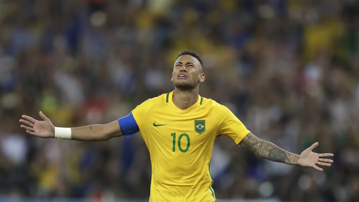 巴西明星前鋒內馬爾(Neymar)踢進PK大戰致勝球,巴西男子足球國家隊贏得奧運首金(AP)