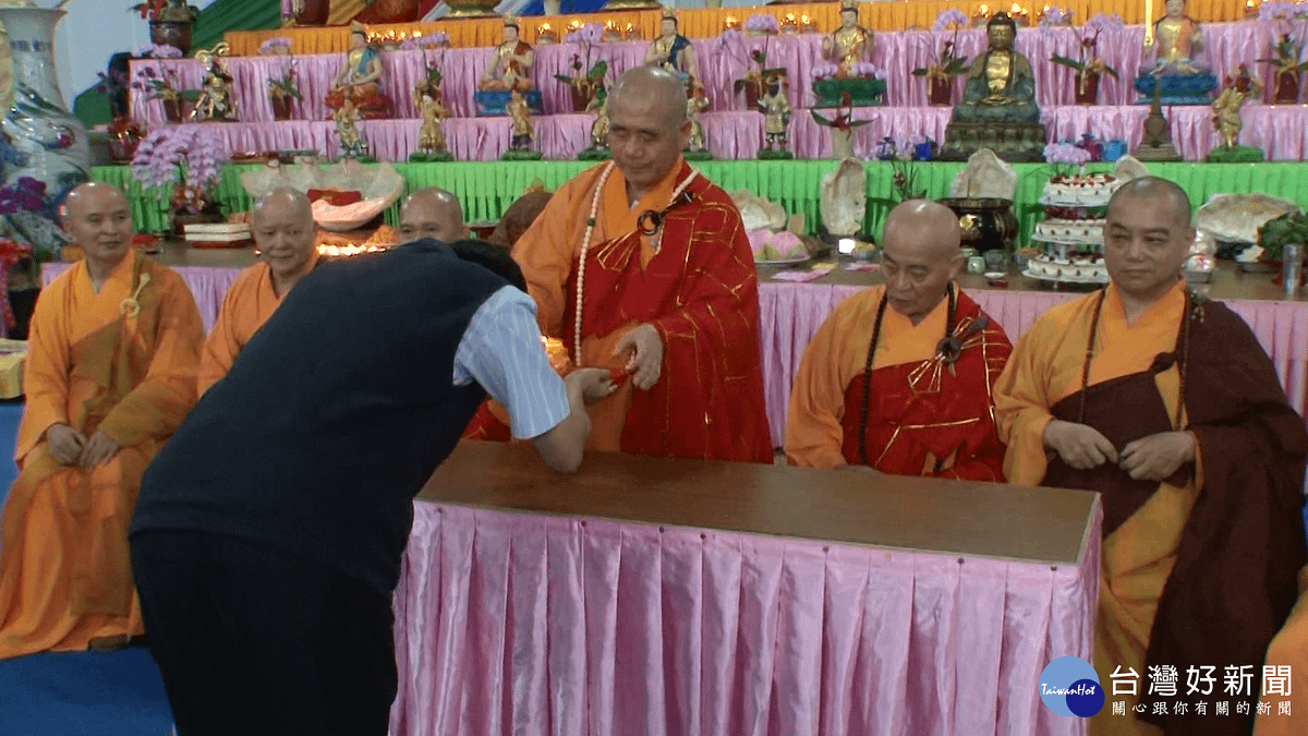 藥師法會一連49天 為全民消災祈福 藥師法會一連49天 為全民消災祈福