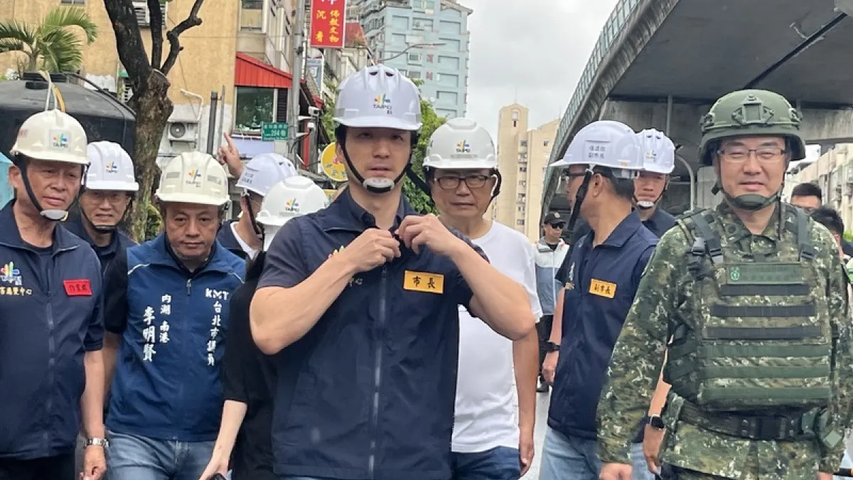 2026最新停班停課標準曝光!北市颱風假標準日前遭質疑,蔣萬安回應表示,中央氣象署這次沒有發布陸上警報,非常清楚,標準一致。(圖/中央社記者楊淑閔攝)