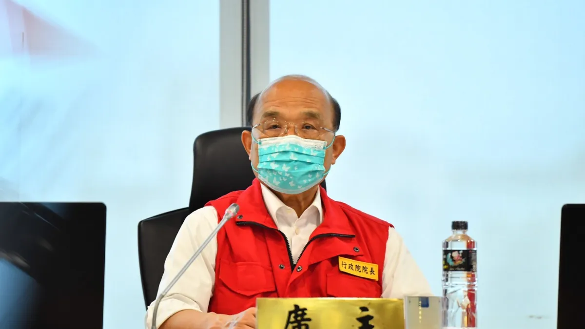 20210606-行政院長蘇貞昌6日中午時,臨時新增行程前往經濟部水利署掌握水情的狀況。(行政院提供)