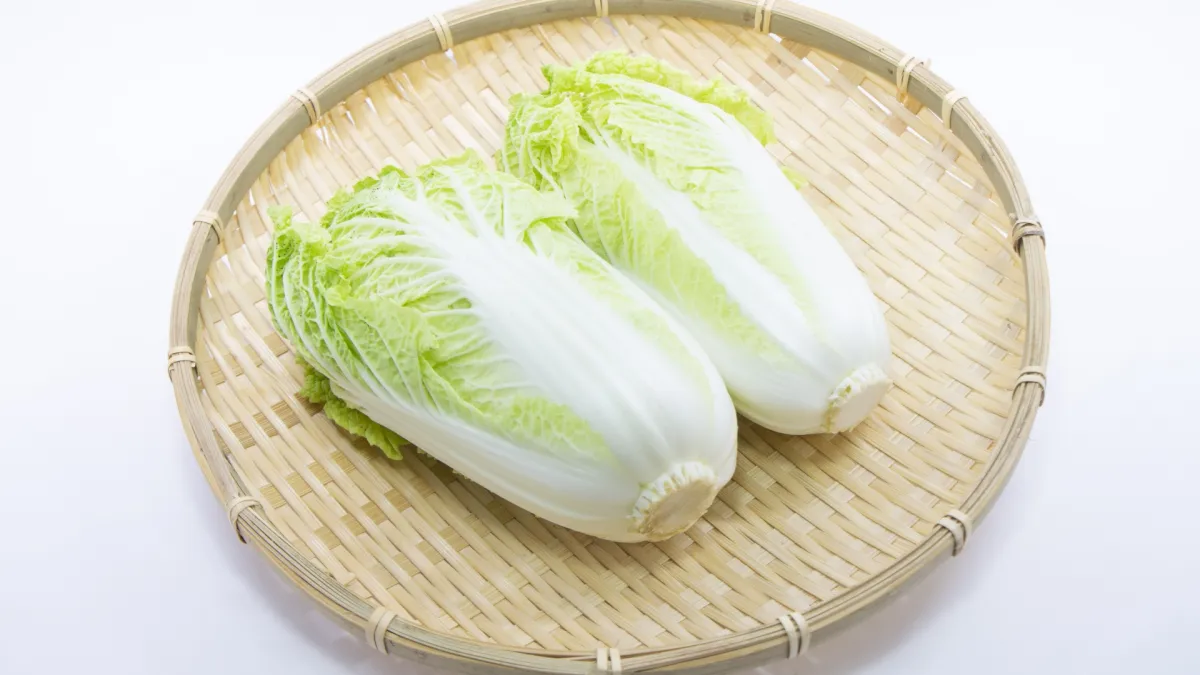 中國近日爆發「甲醛白菜」食安風波,引發民眾對白菜、娃娃菜是否遭違法添加福馬林的關注。(圖/取自PhotoAC)