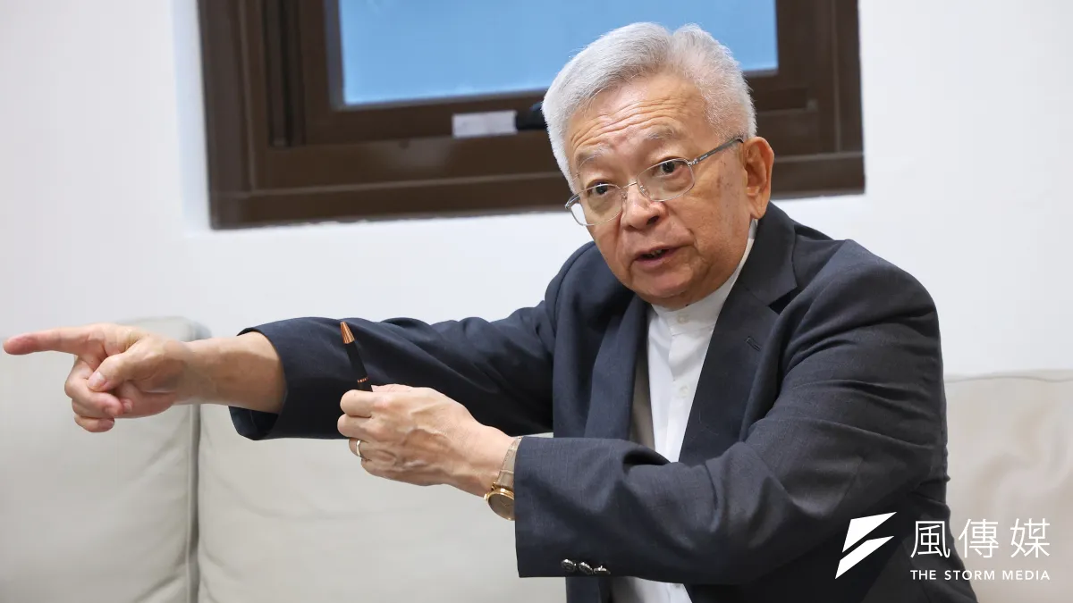 讓已在和大交棒的沈國榮再度投入新的經營任務,就是機器人、無人機。(顏麟宇攝)