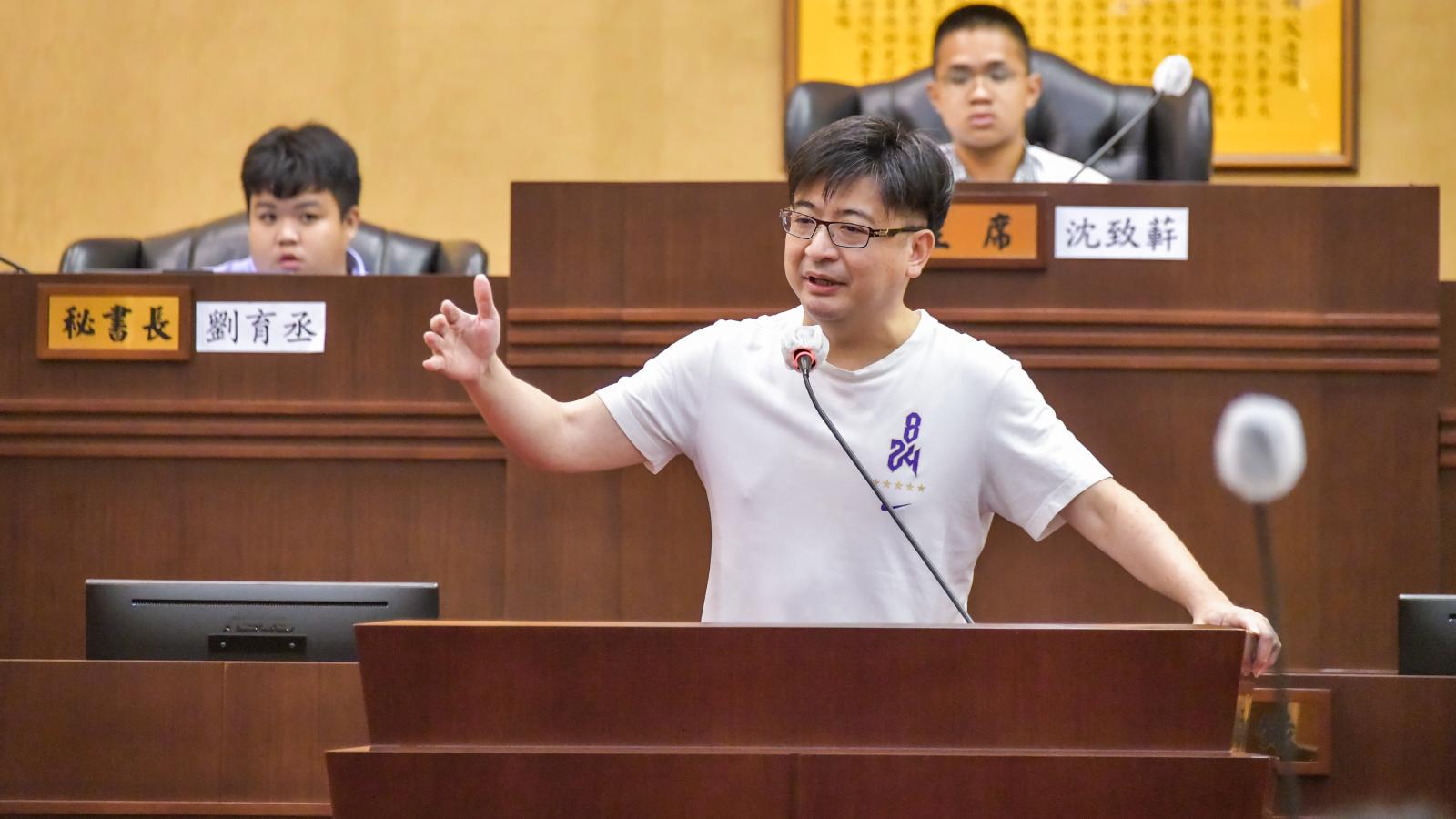 彰化縣議長謝典霖一家辦餐會涉賄 父謝新隆裁定羈押禁見