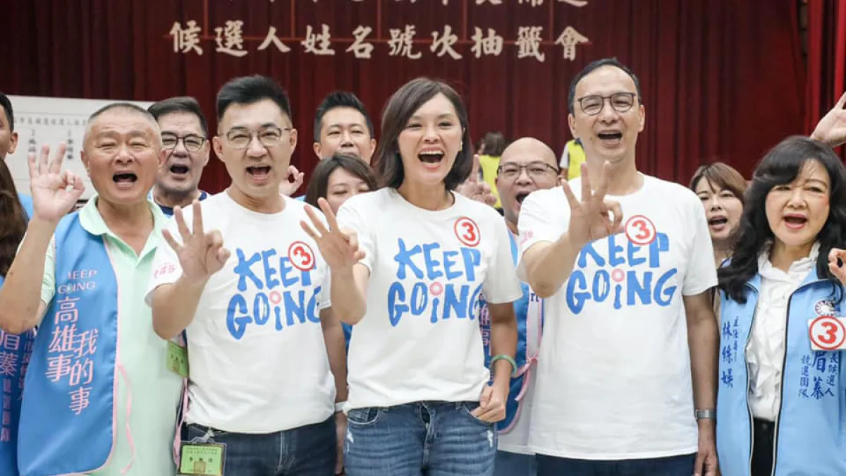 朱立倫(右二)對黨主席之位虎視眈眈,給江啟臣(左二)很大壓力。(翻攝自朱立倫臉書)