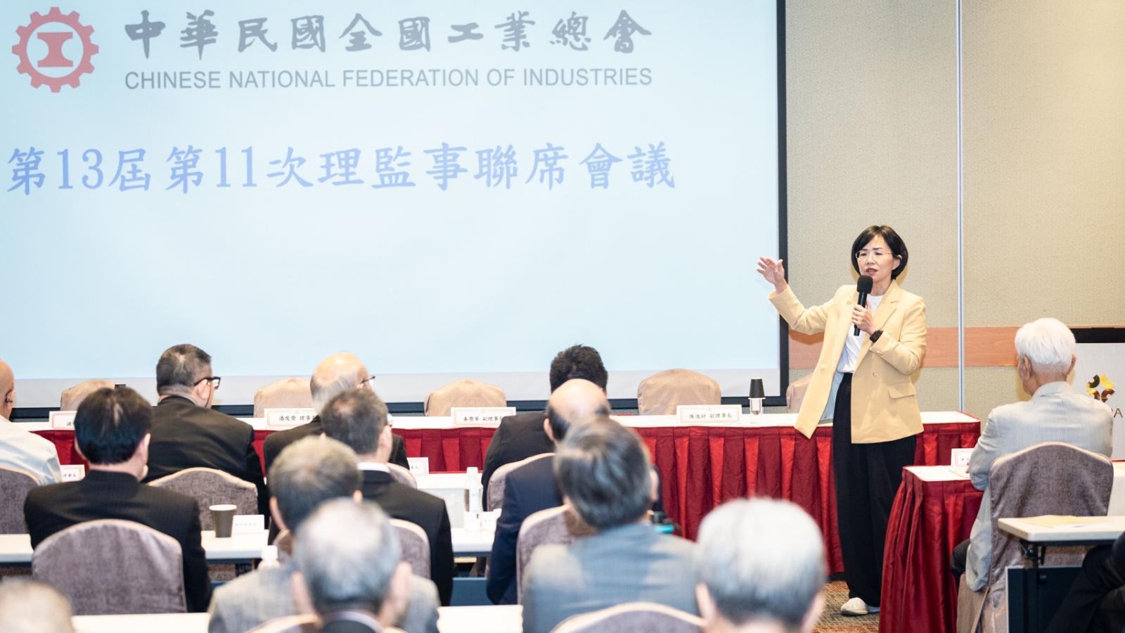 蘇巧慧拚新北產業!出席工總理監事會、成立獅子之友後援會:企業留新北、攜手做公益