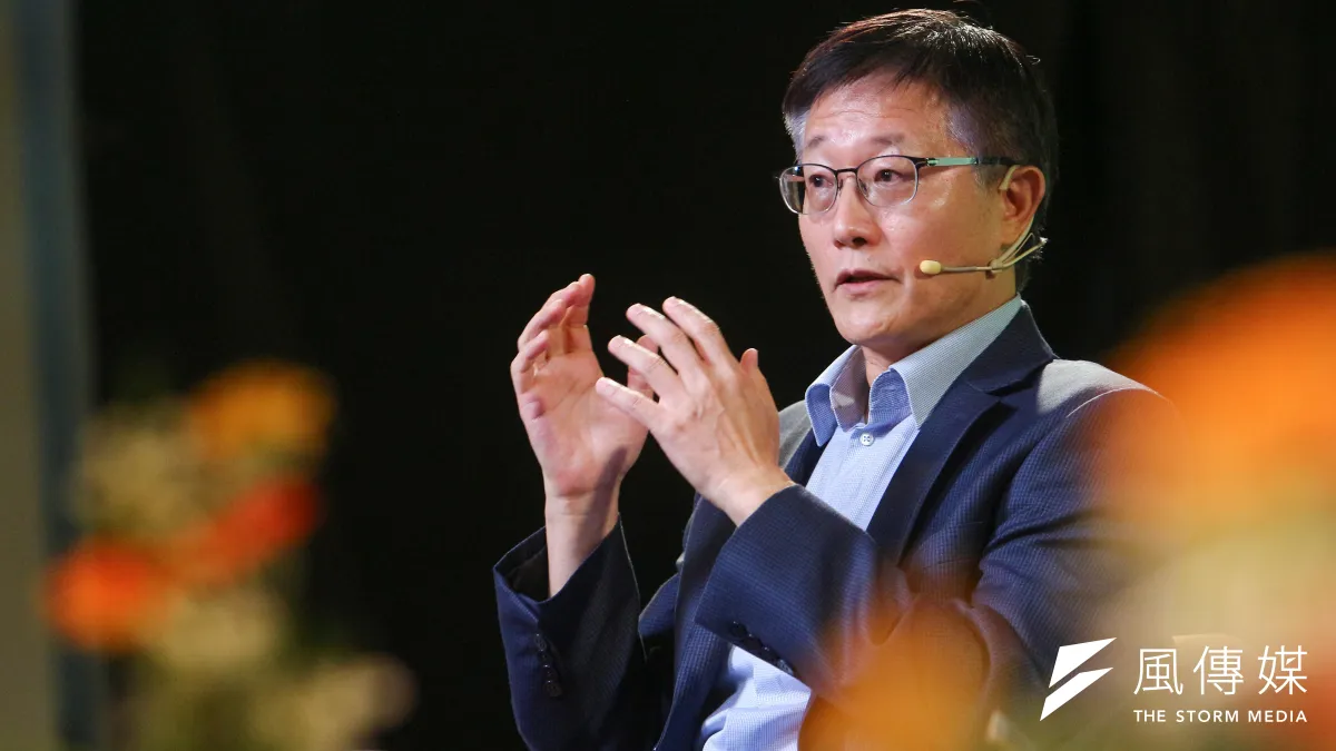 政大商學院財務管理系特聘教授周行一(見圖)認為,不確定性已成世界的常態,但不確定性裡也有機會。(顏麟宇攝)