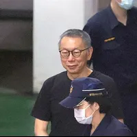京華城事件で11カ月間拘留されている前台北市長の柯文哲氏が法廷で憤慨し、検察官を「良心がない」と糾弾し、絶対に降伏しないと宣言した。(写真/陳佩琪Facebook提供) 京華城事件で11カ月間拘留されている前台北市長の柯文哲氏が法廷で憤慨し、検察官を「良心がない」と糾弾し、絶対に降伏しないと宣言した。(写真/陳佩琪Facebook提供)