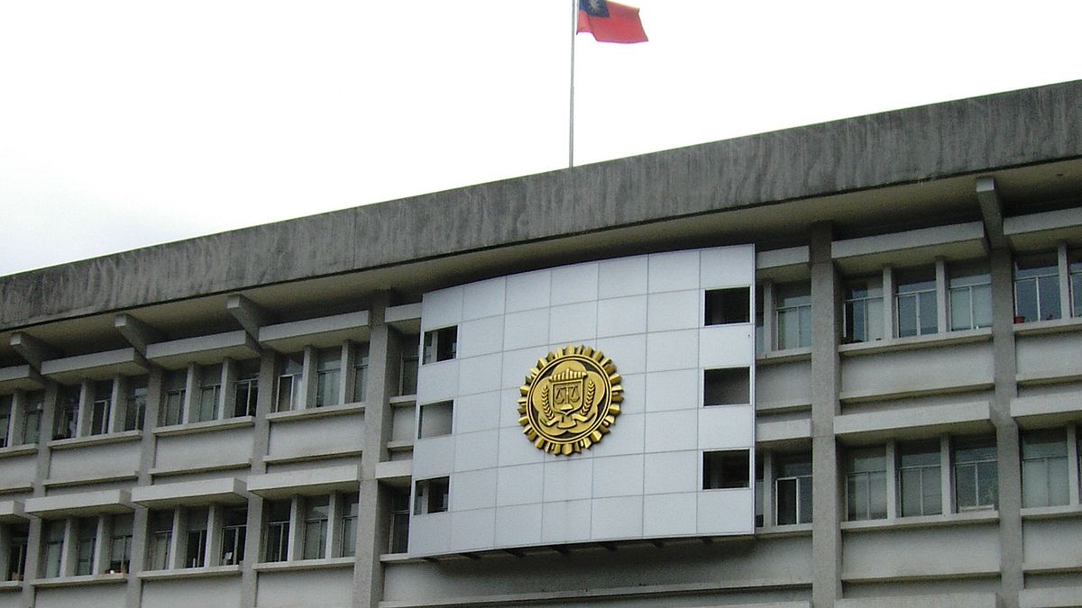 法務部調查局為了遏止疫情假消息,將散布者依法送辦。(取自Bstlee@wikipedia/CC BY-SA 3.0) 法務部調查局為了遏止疫情假消息,將散布者依法送辦。(取自Bstlee@wikipedia/CC BY-SA 3.0)