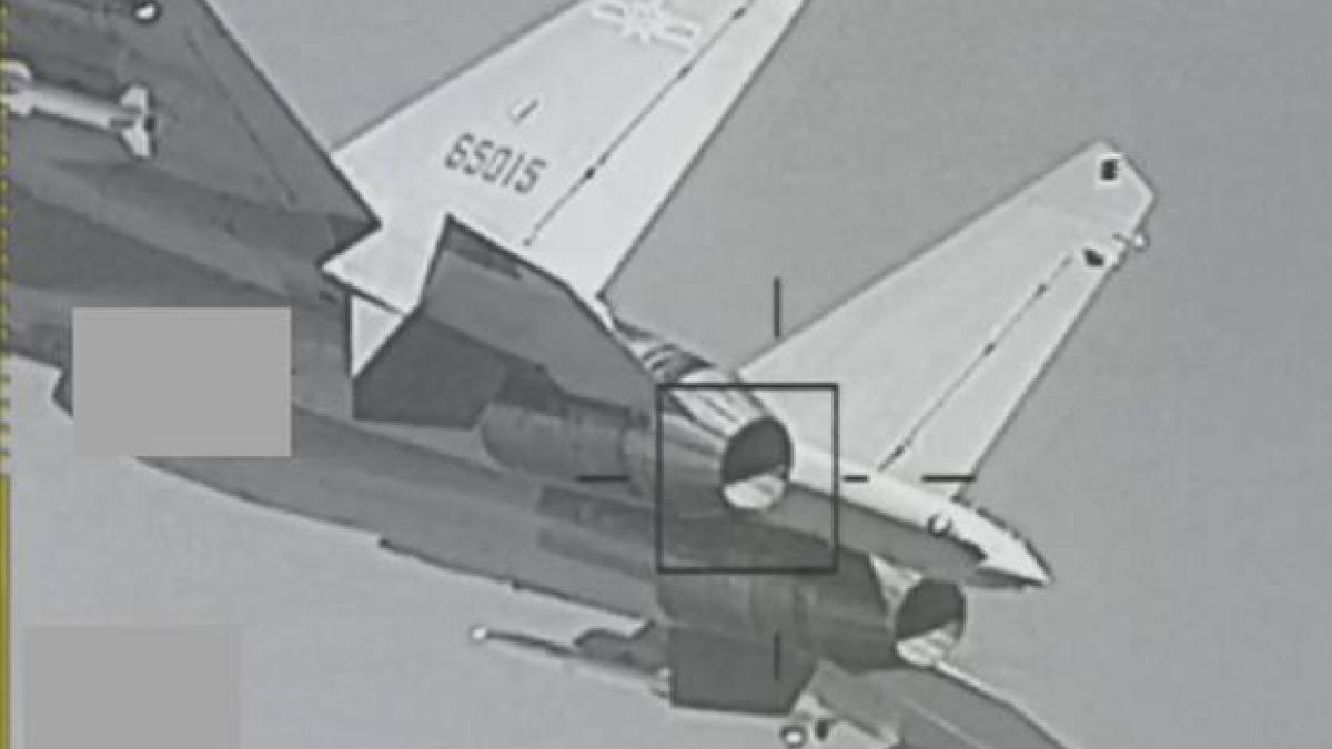 我鎖定你了!國軍秀出殲-16「高清監控照」 軍事粉專揭敵機來歷:有杜鳳瑞大隊之稱