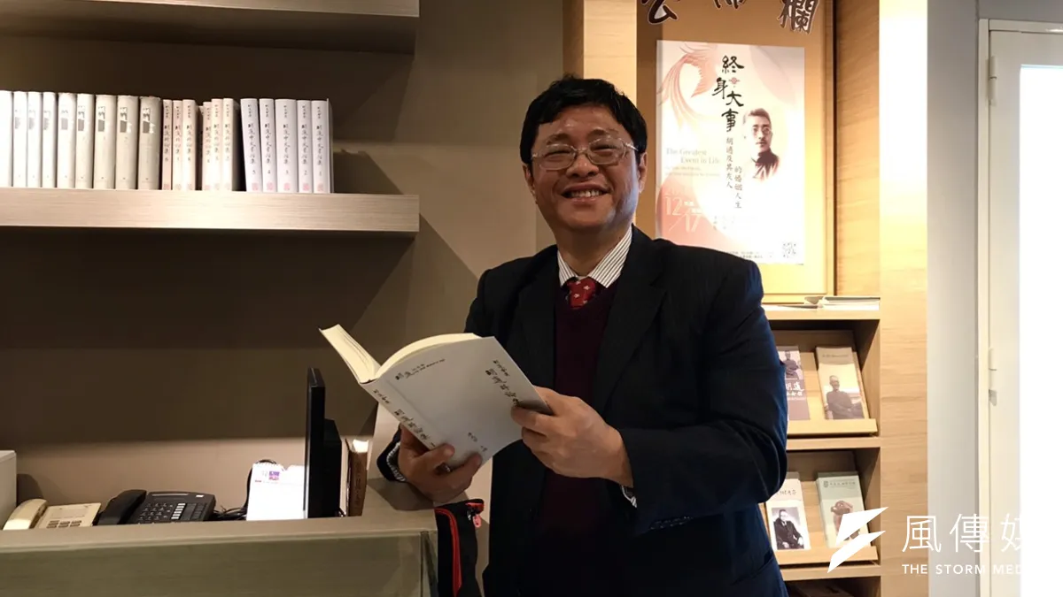胡適紀念館館長潘光哲(見圖)說,中國研究胡適的人多,但絕對不自由,台灣研究胡適是絕對自由;他會說,世界最好的胡適研究就在台灣。(吳尚軒攝)