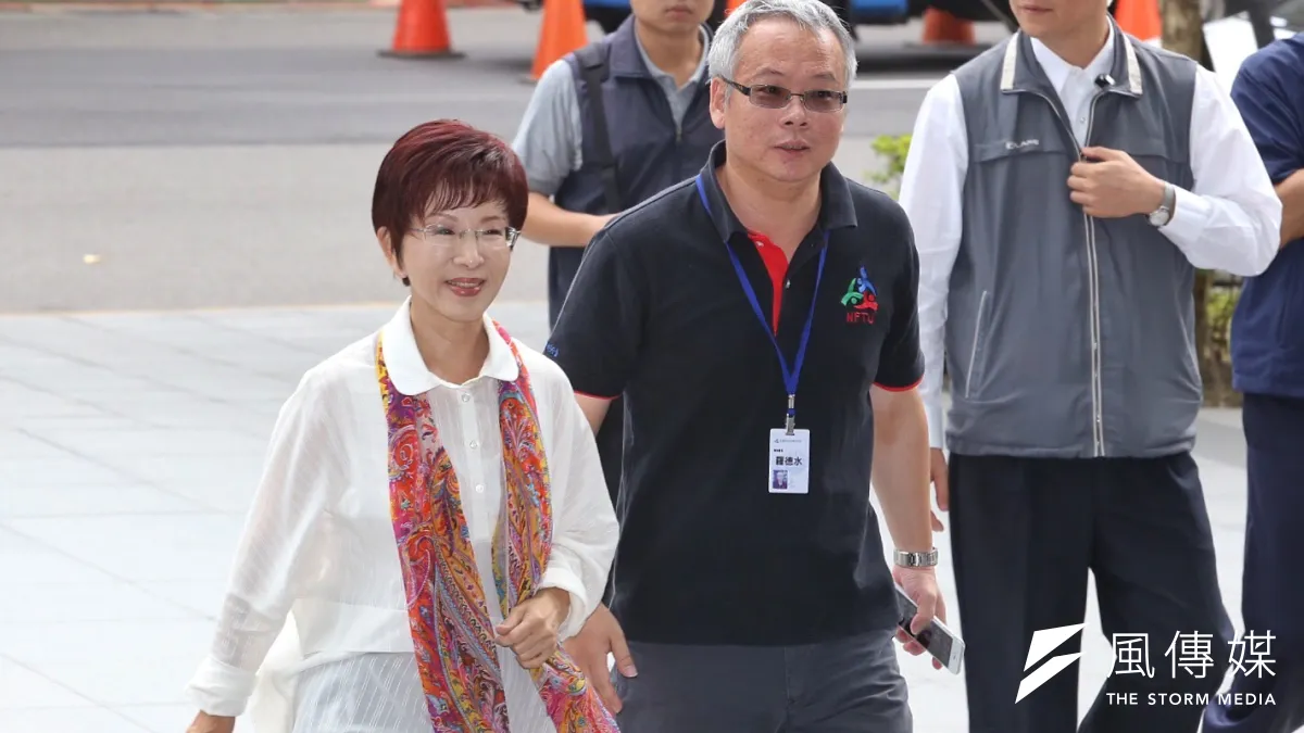 國民黨總統參選人洪秀柱19日出席SUPER教師頒獎典禮(林韶安攝)