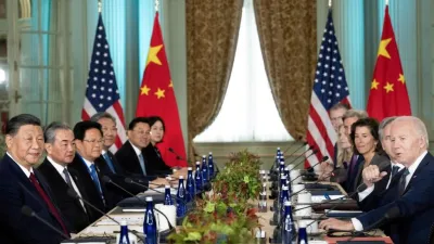 美國總統拜登在亞太經合組織(APEC)領導人會議期間會見中國國家主席習近平。