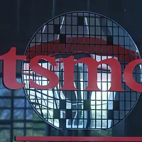 TSMCは2026年にかけて先端半導体の代工価格を引き上げ、5ナノから2ナノまで一律5〜10%の値上げを予定している。(写真/柯承惠撮影) TSMCは2026年にかけて先端半導体の代工価格を引き上げ、5ナノから2ナノまで一律5〜10%の値上げを予定している。(写真/柯承惠撮影)