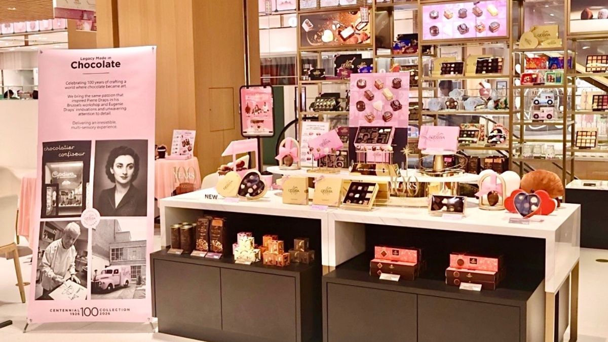 巧克力界愛馬仕慶百歲!GODIVA粉紅小貨車開進台灣 超萌盲盒吊飾、開運貼圖限時瘋搶