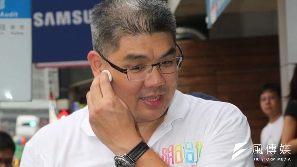 國民黨台北市長參選人連勝文,昨日接受網友拷問,對網友提出的敏感問題,他也都盡量回答。(資料照片,吳逸驊攝) 國民黨台北市長參選人連勝文,昨日接受網友拷問,對網友提出的敏感問題,他也都盡量回答。(資料照片,吳逸驊攝)