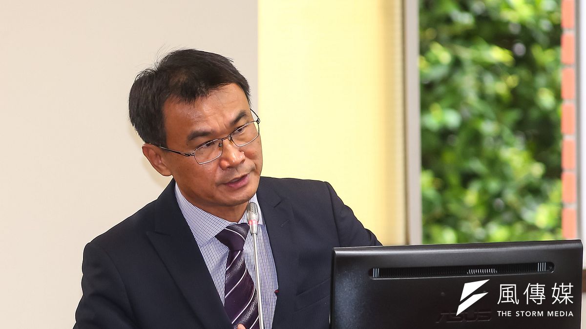 農委會主委陳吉仲用農損救助基金的錢幫美豬進口宣傳,算是相當諷刺。(顏麟宇攝) 農委會主委陳吉仲用農損救助基金的錢幫美豬進口宣傳,算是相當諷刺。(顏麟宇攝)