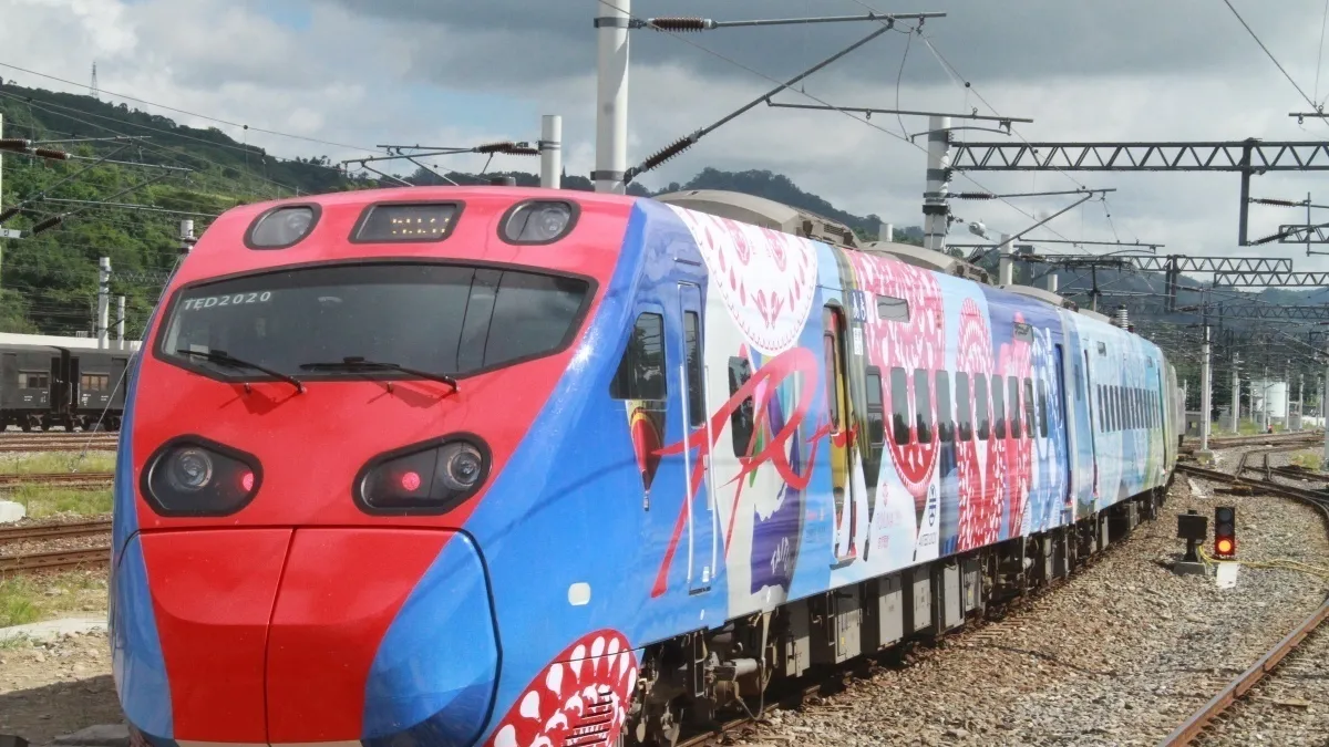 史上最美列車 蕭青陽普悠瑪彩繪車決定延期拆除