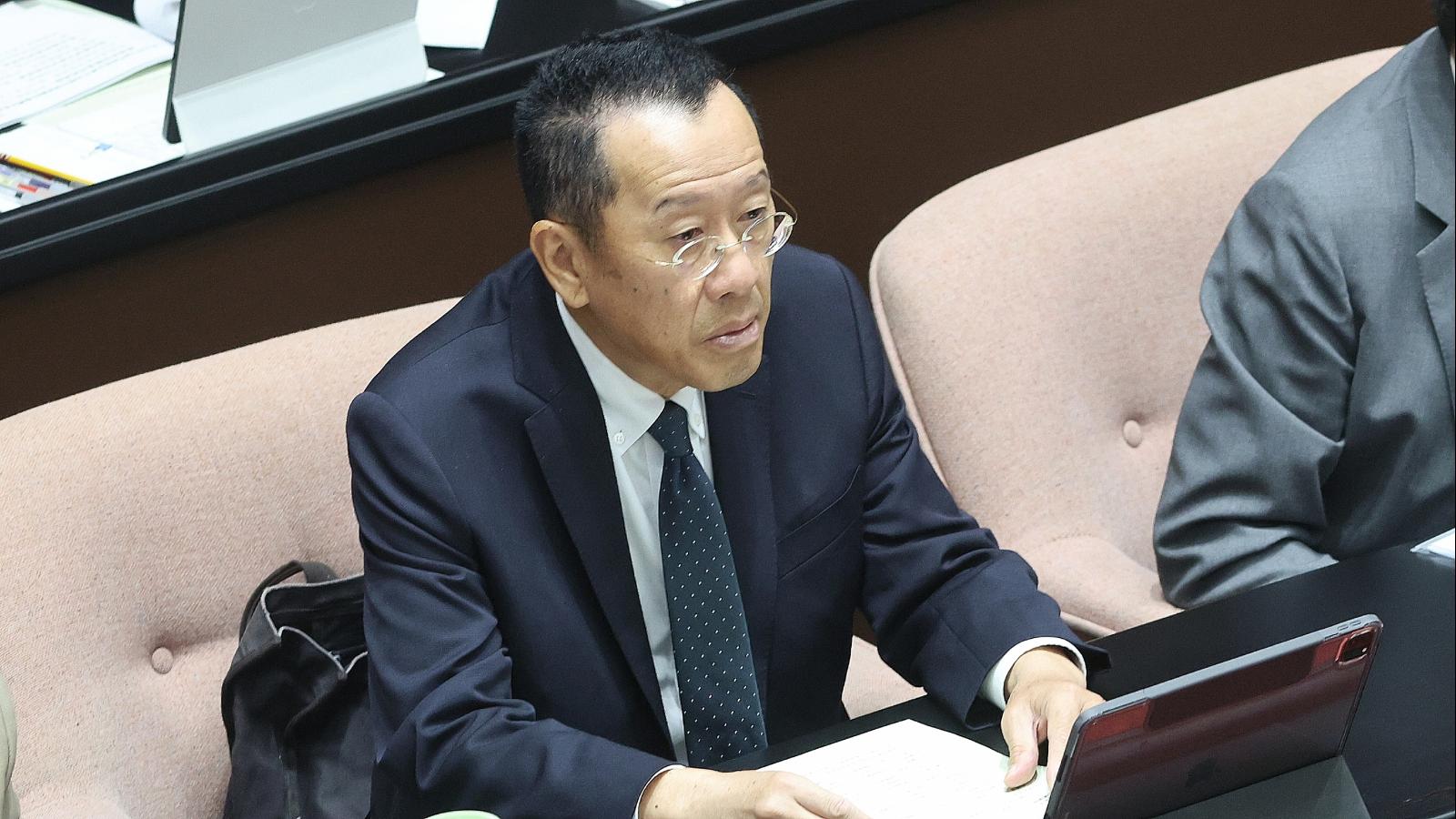 陸軍206旅女中尉墜樓案究責 顧立雄:旅長、政戰主任都要調職