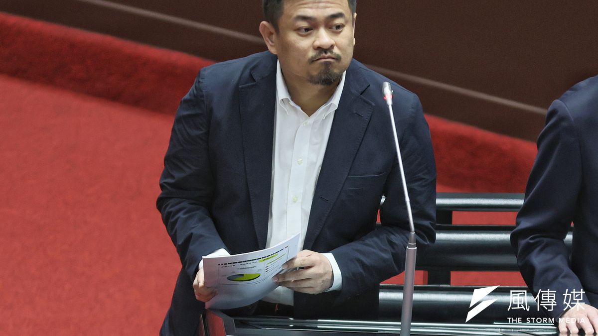 勞動部長洪申翰就「部屬為未解凍案加班」一事在臉書進行說明。(資料照,柯承惠攝) 勞動部長洪申翰就「部屬為未解凍案加班」一事在臉書進行說明。(資料照,柯承惠攝)