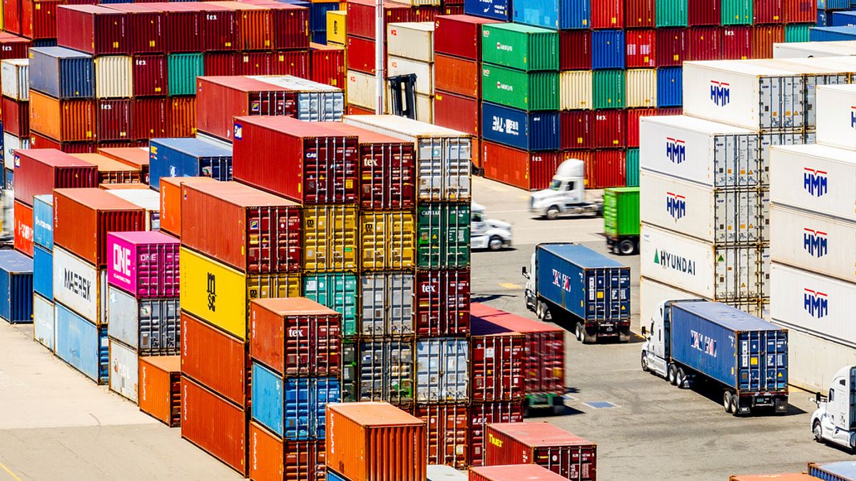 台幣被狠狠低估!經濟學人封面的「台灣病」有救嗎 專家:勞工的羹越分越小