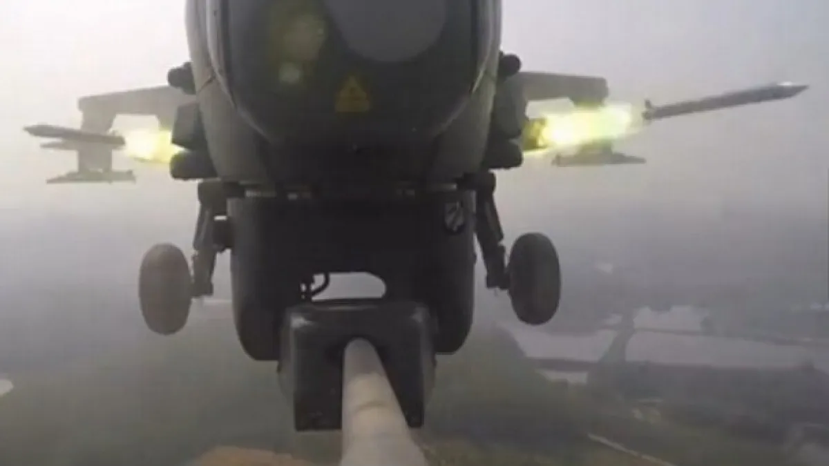 武裝直升機進行立體火力打擊。(取自網路)