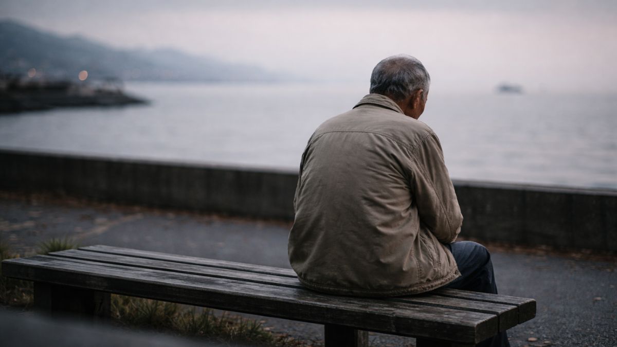 月領5.5萬年金、擁406萬退休金!70歲企業主管因「做錯1件事」老後破產,慘淪保全維生